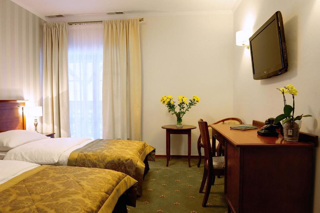 Hotel Kazimierski Zdroj Janowiec Room photo